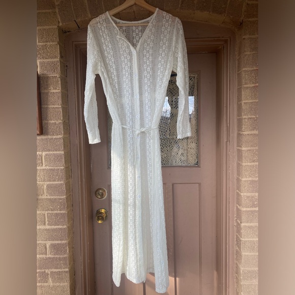 Sheer dress - Picture 2 of 10
